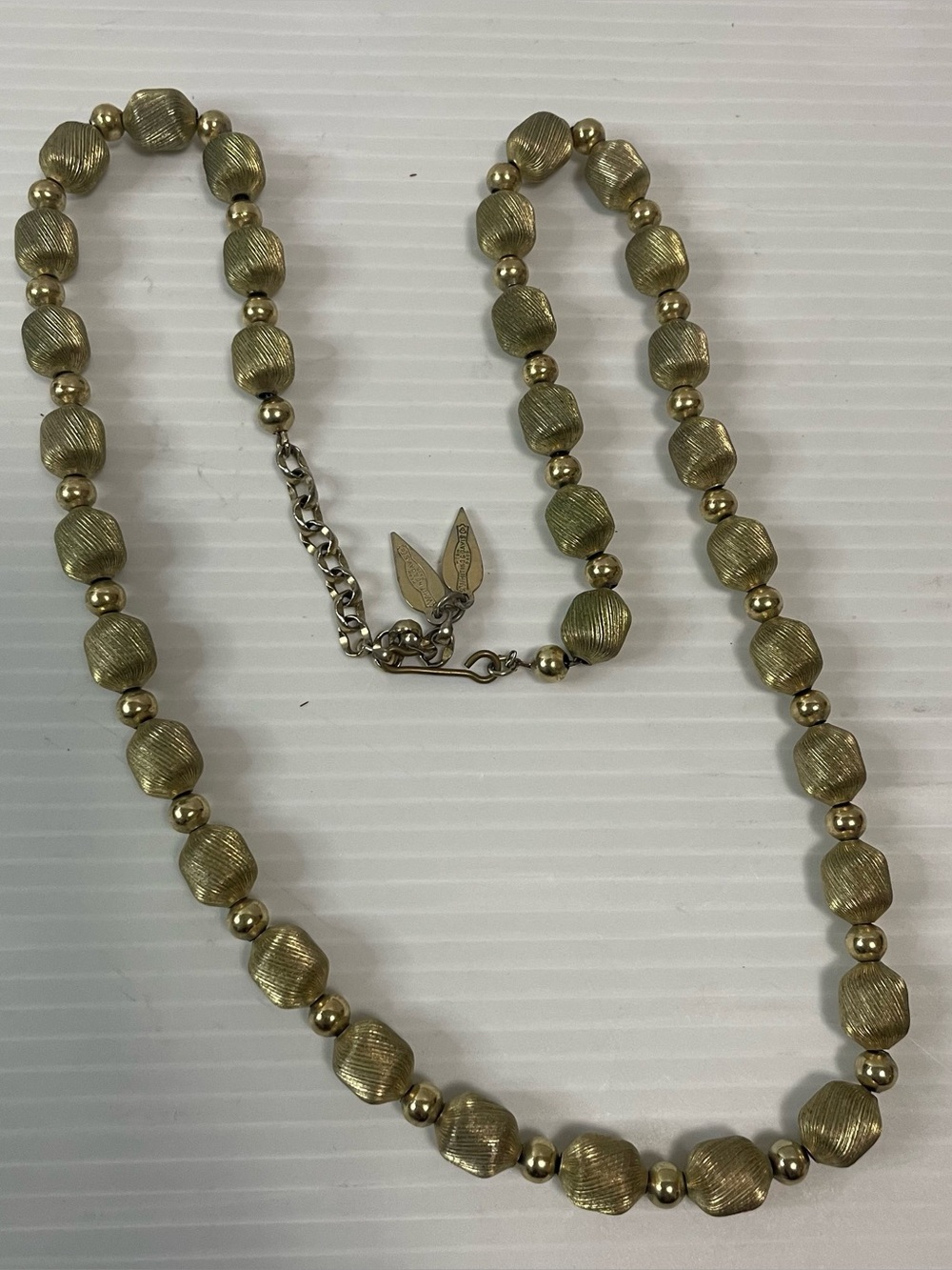 VTG Whiting & Davis Gold Tone Beaded Necklace W Florentine Finish 20”
